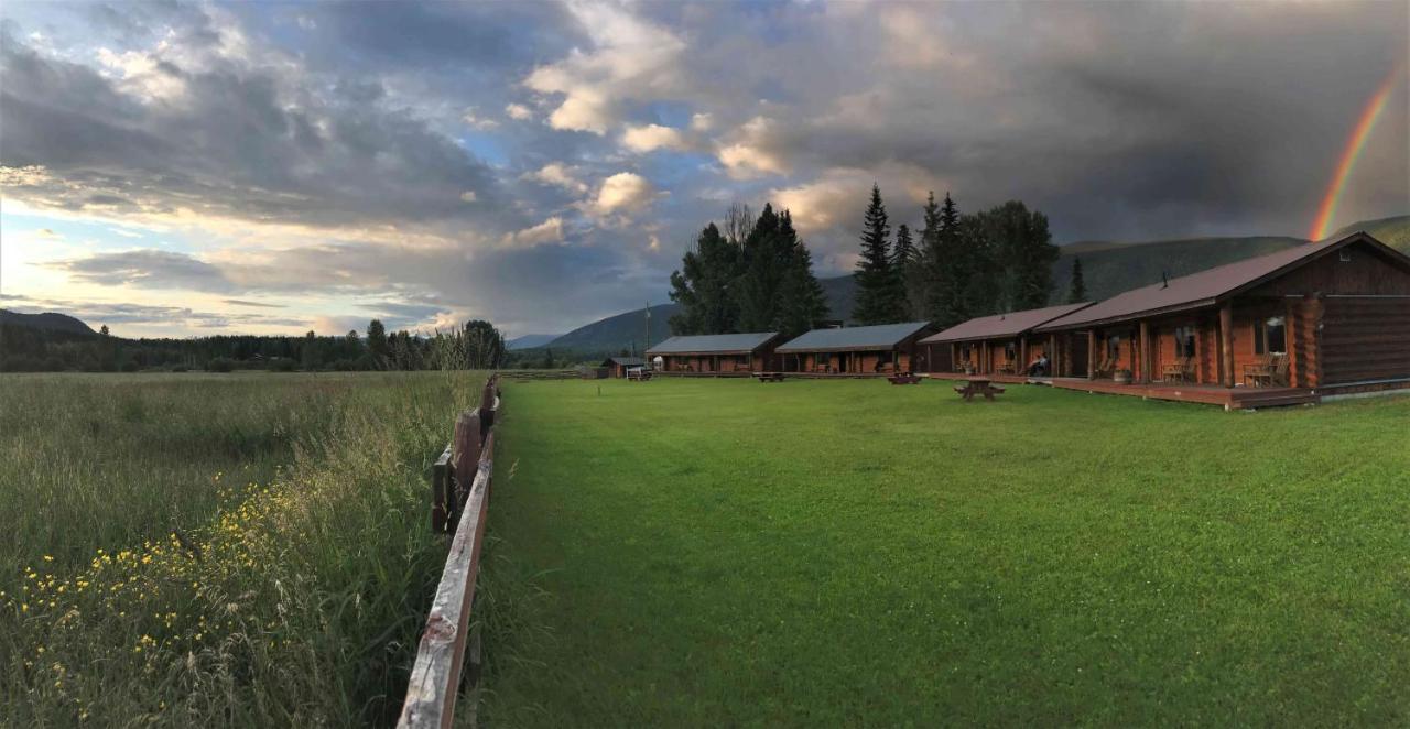 Hôtel Wells Gray Guest Ranch à Clearwater Extérieur photo