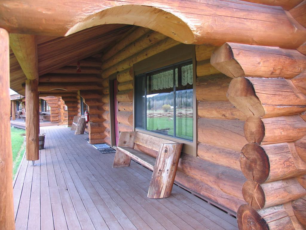 Hôtel Wells Gray Guest Ranch à Clearwater Extérieur photo